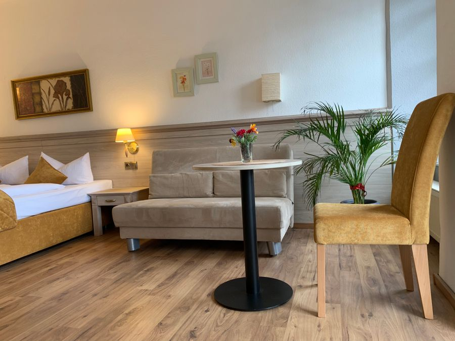 Sitzecke mit Tisch
